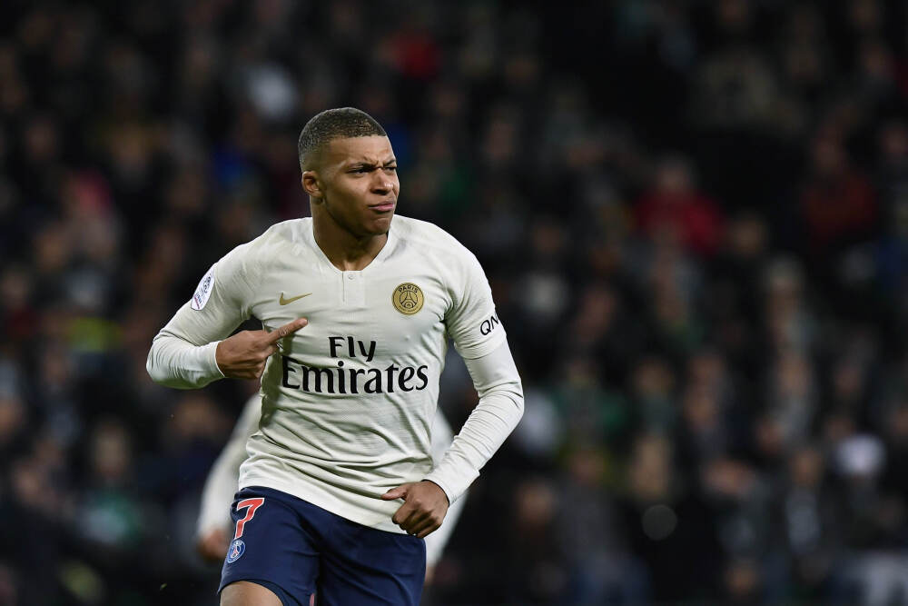 光靠一个古二，掀不翻王家卫们